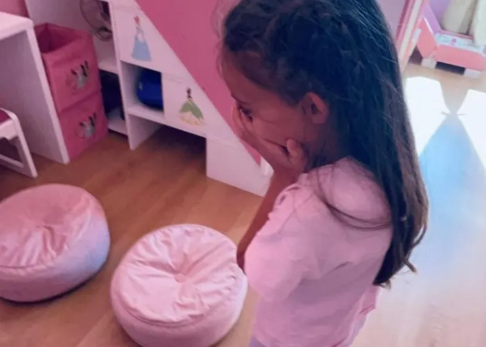 Apartment Barbie-themed 3bdr Penthouse Near The Beach,