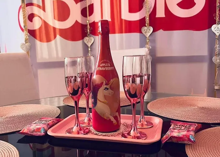 Barbie-themed 3bdr Penthouse Near The Beach, Nessebar