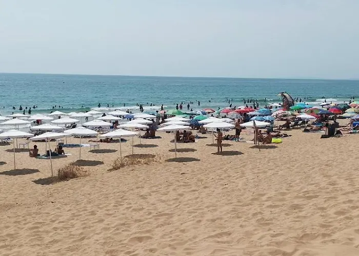 Apartment Barbie-themed 3bdr Penthouse Near The Beach, Nessebar