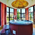 Barbie-themed 3bdr Penthouse Near The Beach, Несебр
