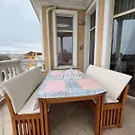 Barbie-themed 3bdr Penthouse Near The Beach, Несебр