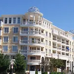 Barbie-themed 3bdr Penthouse Near The Beach, * Несебр