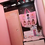 Апартаменты Barbie-themed 3bdr Penthouse Near The Beach,