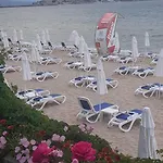 Апартаменты Barbie-themed 3bdr Penthouse Near The Beach, *