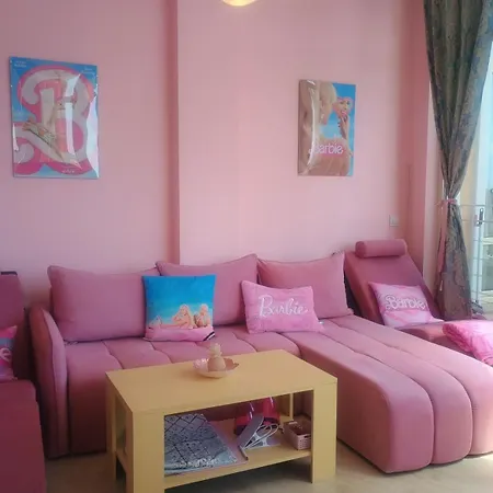 Apartment Barbie-themed 3bdr Penthouse Near The Beach,