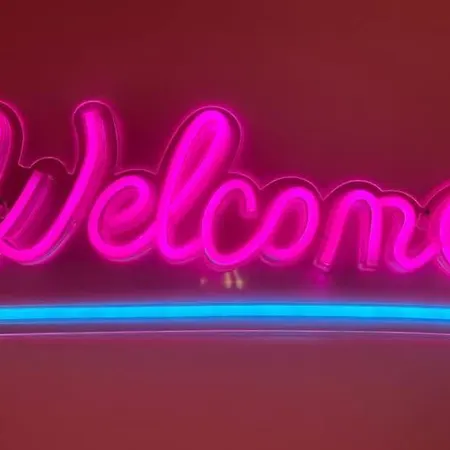 Barbie-themed 3bdr Penthouse Near The Beach, Apartment