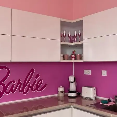 Barbie-themed 3bdr Penthouse Near The Beach, Apartment *