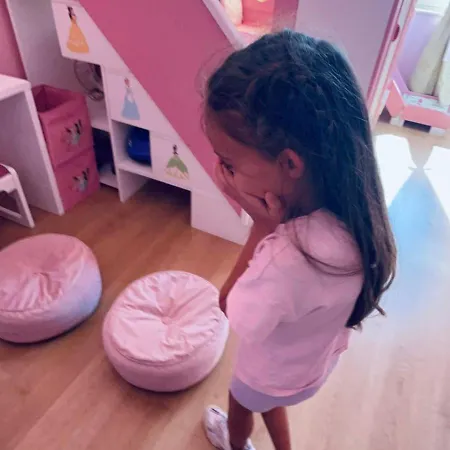 Apartment Barbie-themed 3bdr Penthouse Near The Beach,