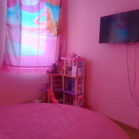 Barbie-themed 3bdr Penthouse Near The Beach, *