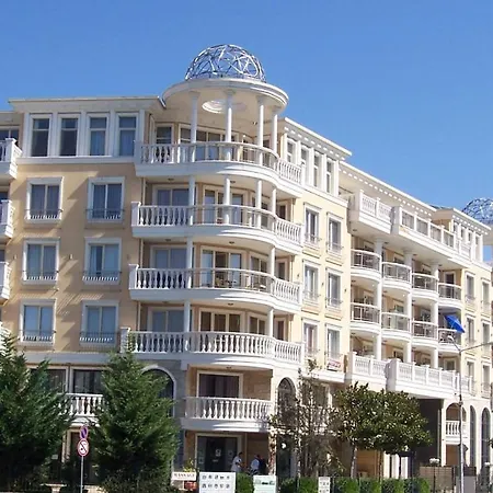 Barbie-themed 3bdr Penthouse Near The Beach, * Несебир