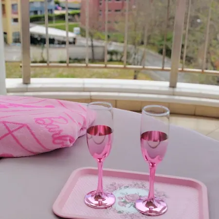 Апартаменти Barbie-themed 3bdr Penthouse Near The Beach,