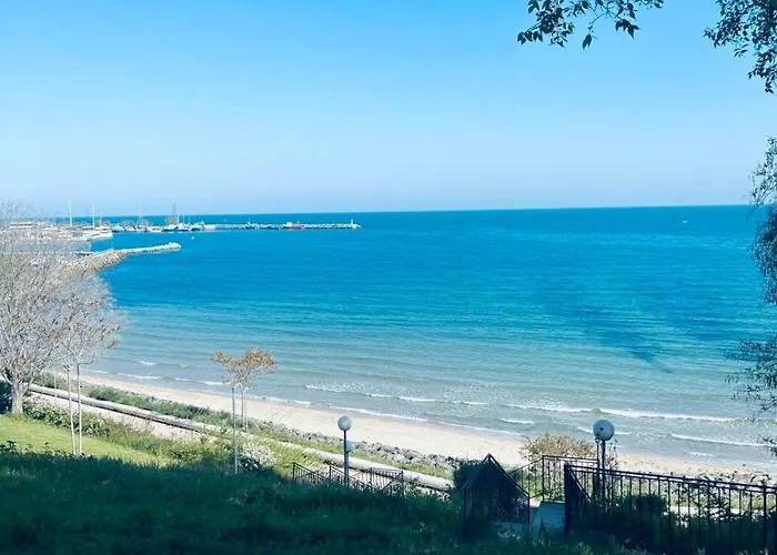 公寓 Barbie-themed 3bdr Penthouse Near The Beach, 内塞伯尔