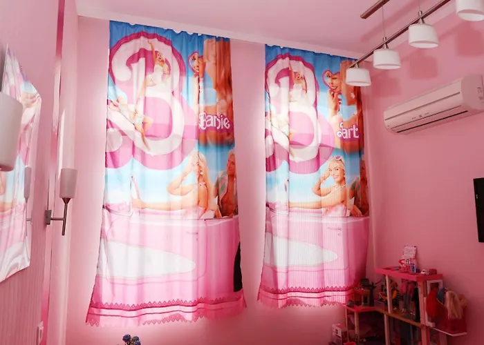 Barbie-themed 3bdr Penthouse Near The Beach, * 内塞伯尔
