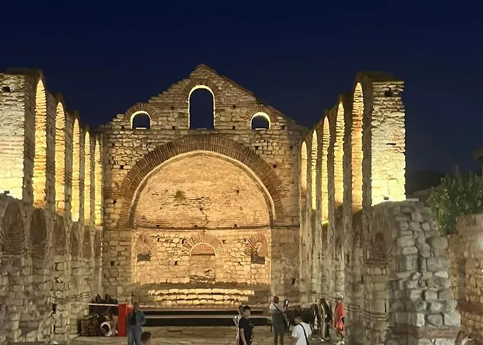 公寓 Barbie-themed 3bdr Penthouse Near The Beach, 内塞伯尔